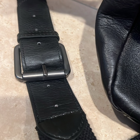 Kenneth Cole Reaction Mens Faux Leather Cross Body Bag In Black - Picture 3 of 8